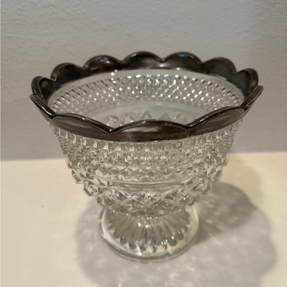Vintage Anchor Hocking Wexford Pedestal Cut Crystal Bowl w/ Sterling Silver Rim - Picture 5 of 13